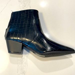 Brand new Vici booties